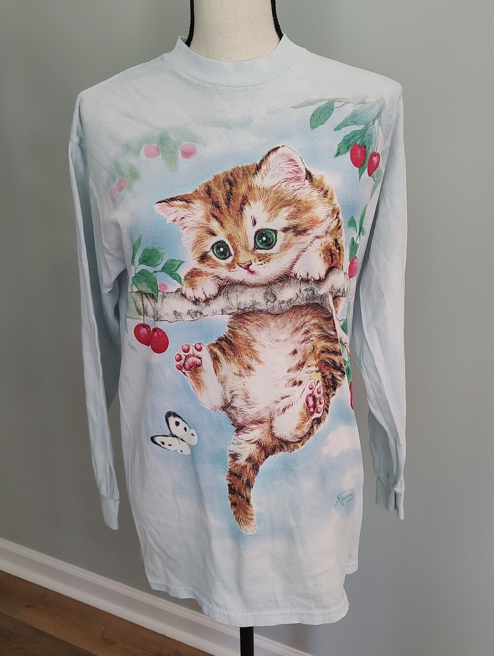 The Mountain Cherry Kitten Novelty Long Sleeve T-shirt M